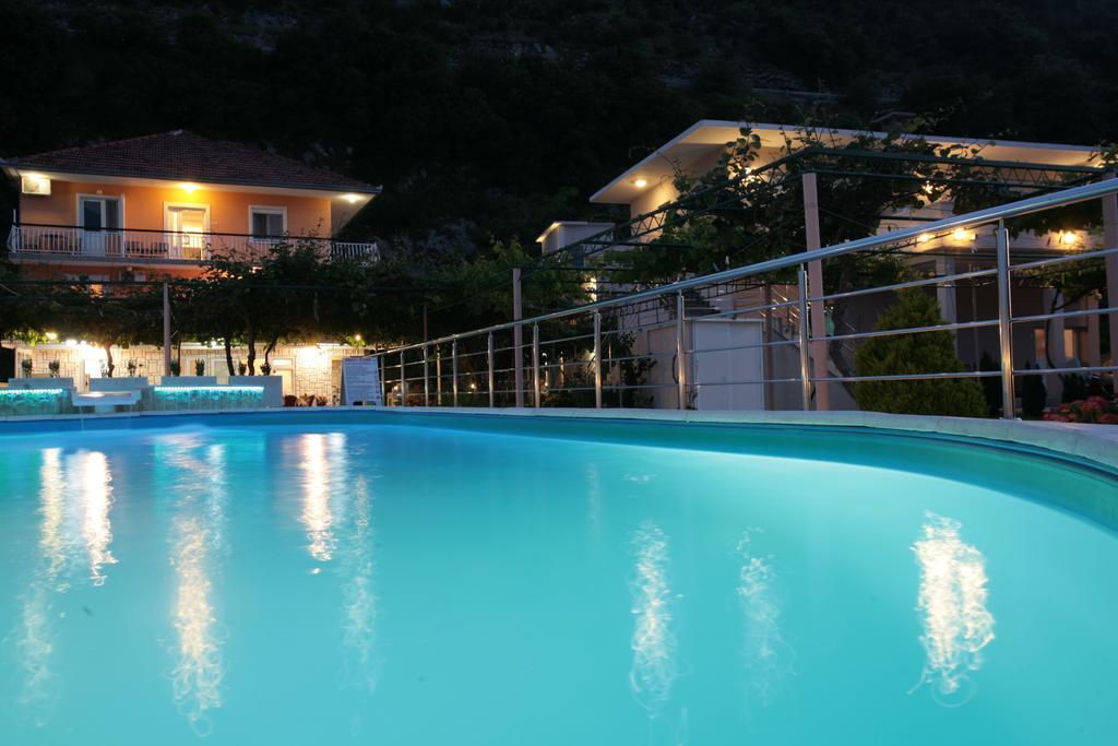 Apartments Obala - Katic Herceg Novi Eksteriør billede